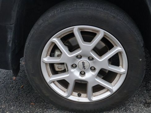 Used 2023 Jeep Renegade Latitude image 6