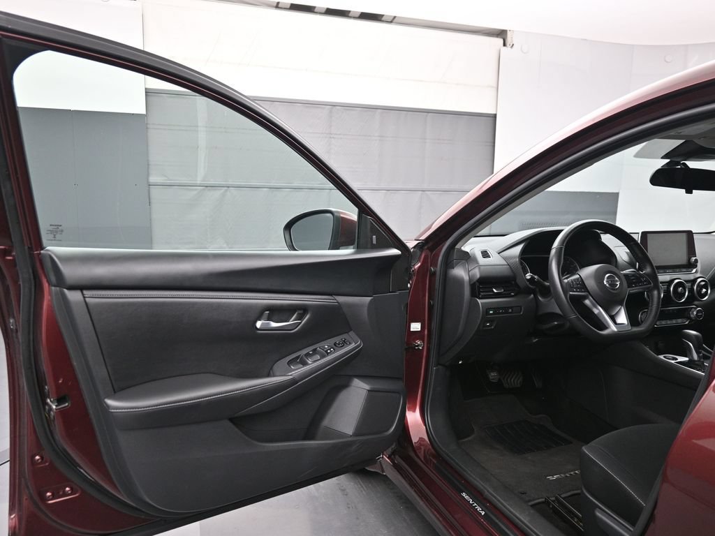 Used 2023 Nissan Sentra SV w/ All-Weather Package FWD image 9