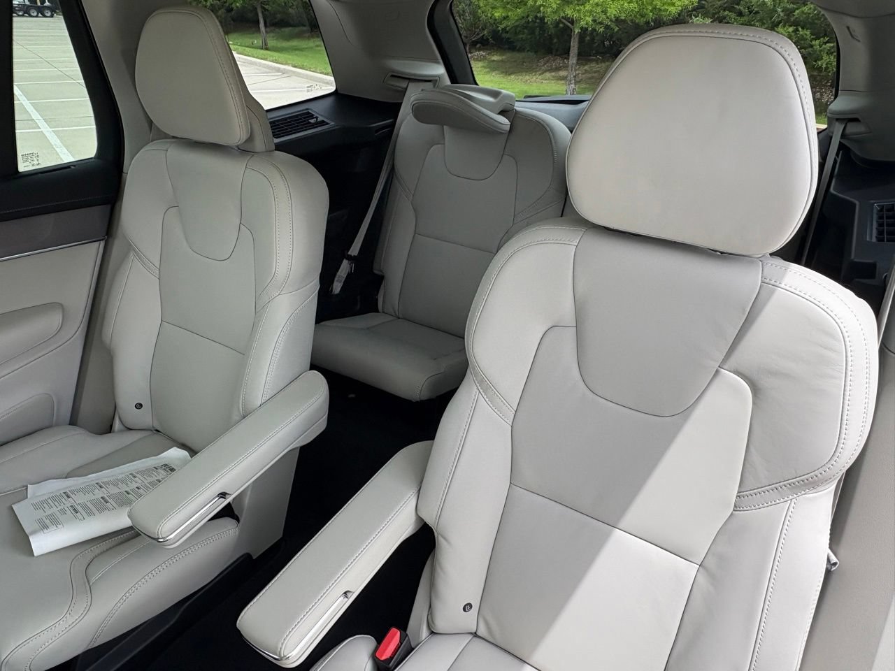 New 2026 Volvo XC90 B5 Ultra w/ Protection Package Premier AWD/4WD image 18