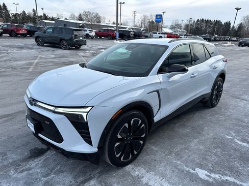 Used 2024 Chevrolet Blazer EV RS image 11