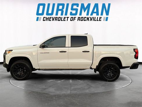 Used 2025 Chevrolet Colorado W/T w/ WT Custom Package image 3