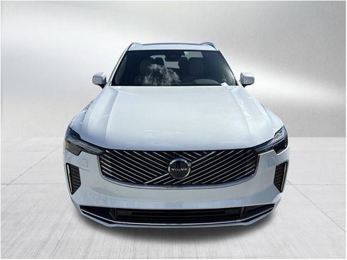 New 2026 Volvo XC90 B6 Plus w/ Protection Package Premier image 2