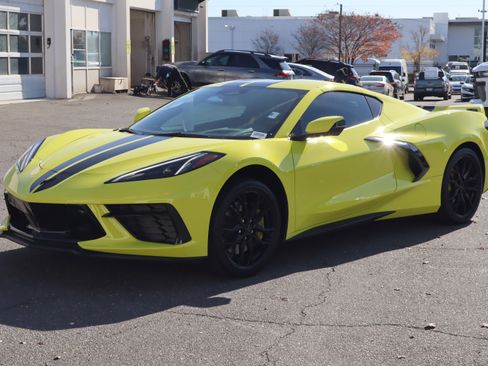 Used 2024 Chevrolet Corvette Stingray Preferred Cpe w/ Z51 Performance Package image 5