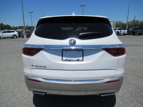 Used 2022 Buick Enclave Essence FWD image 6