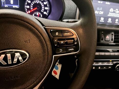 Used 2018 Kia Optima LX FWD image 21