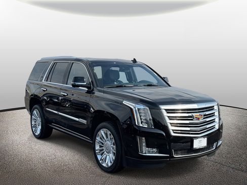Used 2018 Cadillac Escalade Platinum image 25