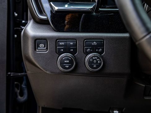 Used 2024 Chevrolet Silverado 1500 LT Trail Boss w/ Convenience Package II image 22