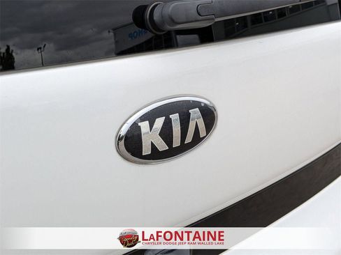 Used 2016 Kia Soul Base w/ Option Group 020 image 9