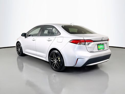 Used 2021 Toyota Corolla LE image 7