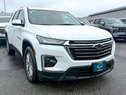 Used 2023 Chevrolet Traverse LT