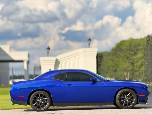 Used 2022 Dodge Challenger R/T w/ Blacktop Package RWD image 6