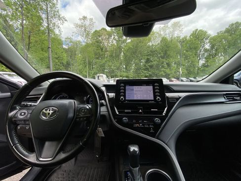 Used 2021 Toyota Camry SE AWD/4WD image 18