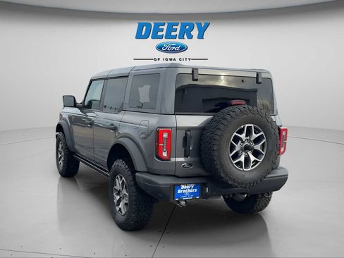 Used 2025 Ford Bronco Badlands image 4