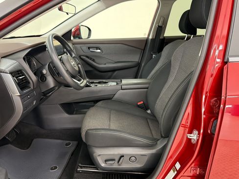 Used 2023 Nissan Rogue SV FWD image 5