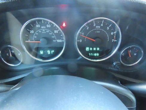Used 2014 Jeep Wrangler Unlimited Sport w/ Quick Order Package 24S AWD/4WD image 24