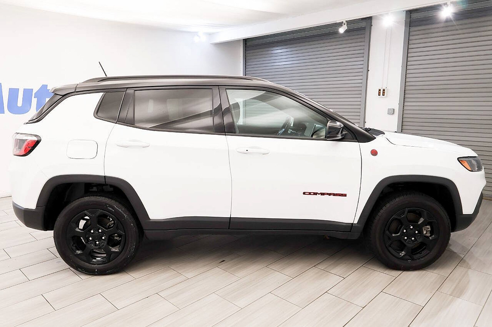 Used 2024 Jeep Compass Trailhawk AWD/4WD image 6