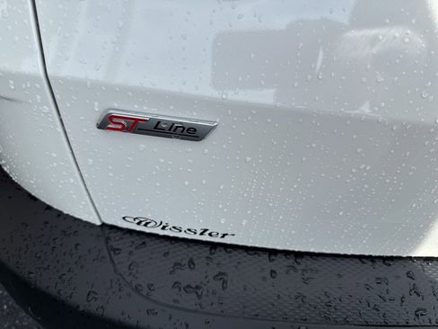 Used 2025 Ford Escape SE image 57