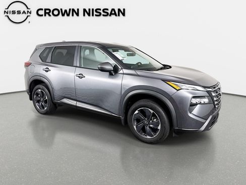 Certified 2026 Nissan Rogue SV FWD image 3