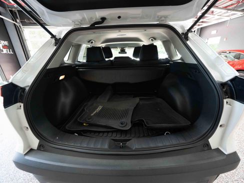 Used 2022 Toyota Corolla Cross L AWD/4WD image 28