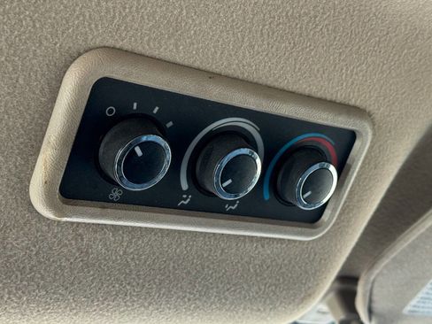 Used 2016 Chevrolet Express 3500 LS RWD image 25