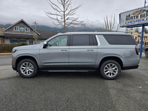 New 2026 Chevrolet Suburban Premier w/ Sun And Tow Package image 8