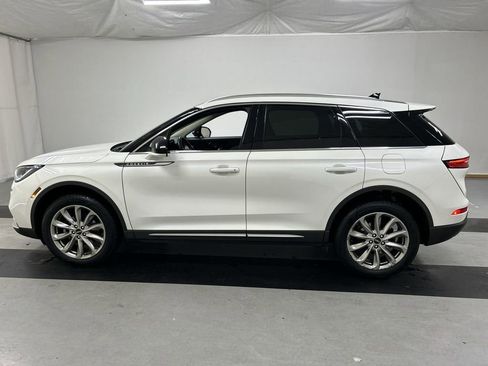 Used 2022 Lincoln Corsair AWD w/ Premium Package image 6