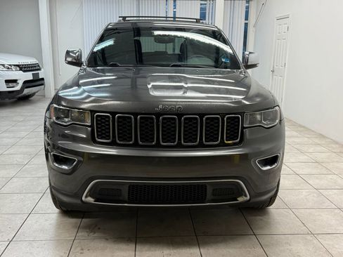 Used 2017 Jeep Grand Cherokee Limited AWD/4WD image 2