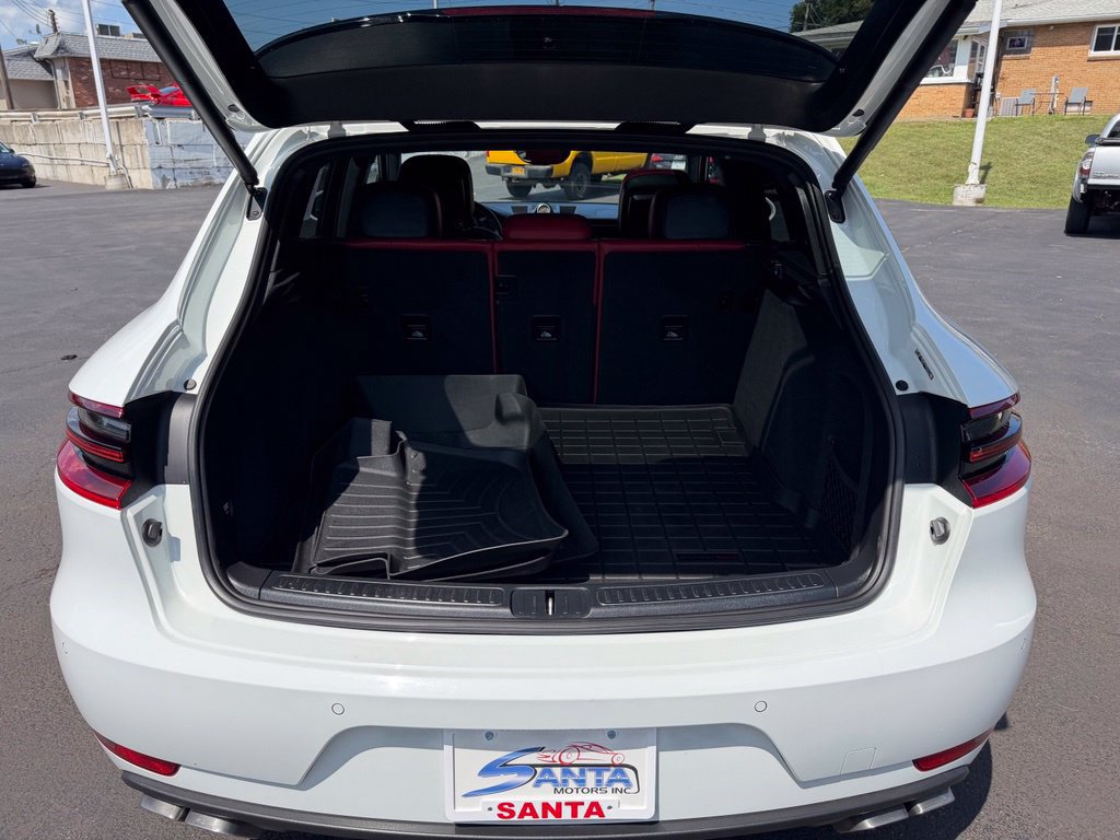 Used 2017 Porsche Macan Turbo AWD/4WD image 16