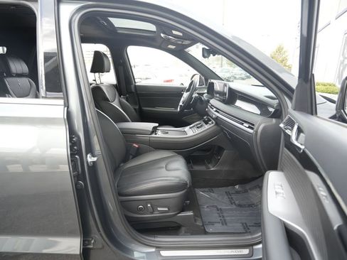Used 2024 Hyundai Palisade Calligraphy image 34