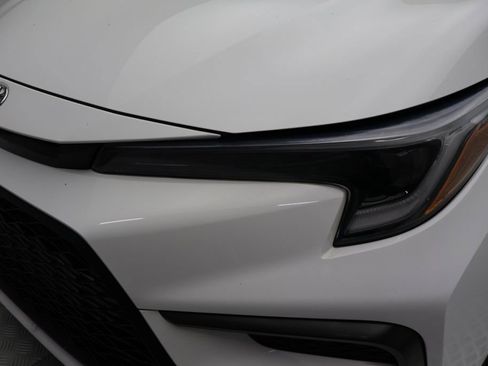 Used 2023 Toyota Corolla SE image 3