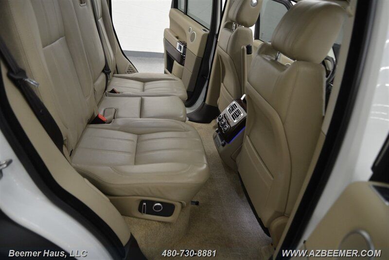 Used 2017 Land Rover Range Rover HSE AWD/4WD image 28