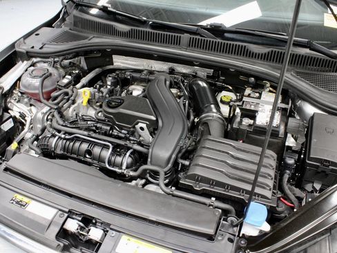 Used 2024 Volkswagen Jetta SE FWD image 16