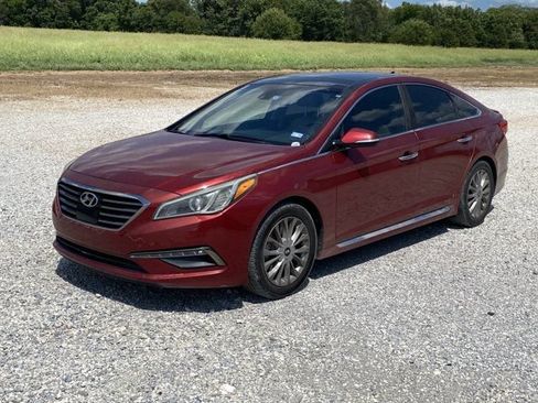 Used 2015 Hyundai Sonata Limited w/ Option Group 06 FWD image 11