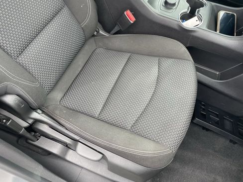 Used 2024 GMC Terrain SLE image 33