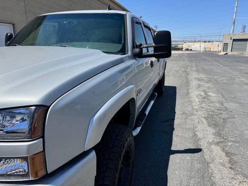 Used 2006 Chevrolet Silverado 3500 LT w/ Heavy-Duty Power Package AWD/4WD image 15