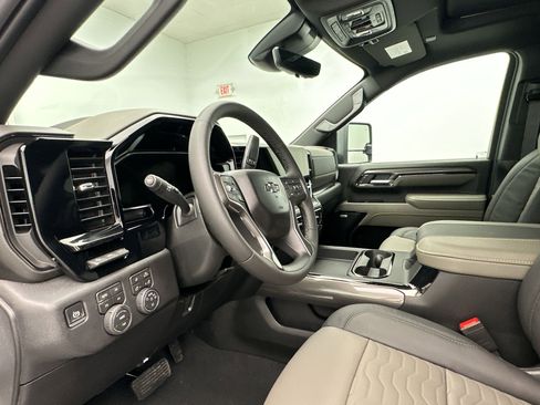 New 2026 Chevrolet Silverado 2500 ZR2 w/ LPO, Dark Essentials Package AWD/4WD image 4