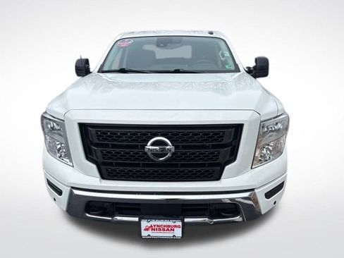 Used 2021 Nissan Titan SV w/ SV Convenience Package image 8