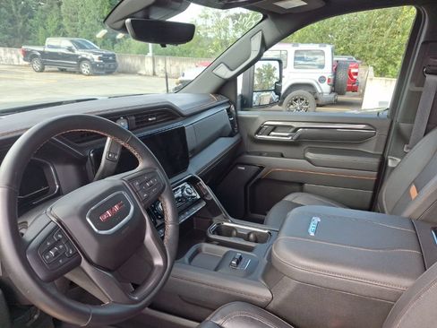 Certified 2024 GMC Sierra 3500 AT4 w/ AT4 Premium Plus Package AWD/4WD image 12