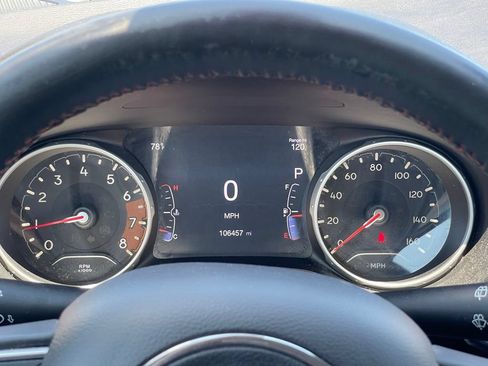 Used 2018 Jeep Compass Trailhawk w/ Leather Interior Group AWD/4WD image 25