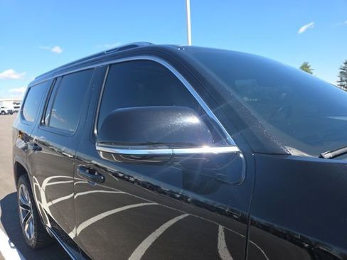 Used 2022 Jeep Wagoneer Series III w/ Premium Group I image 6