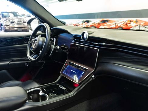 Used 2025 Maserati Grecale Modena image 14