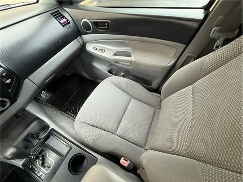 Used 2006 Toyota Tacoma 2WD Access Cab image 11