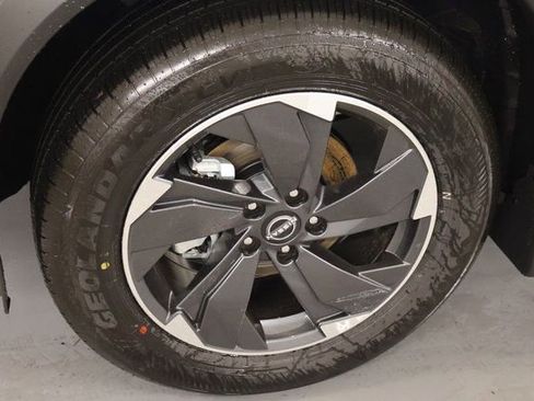 New 2026 Nissan Rogue SV w/ SV Premium Package image 7