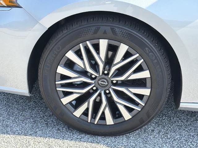 Certified 2025 Nissan Altima 2.5 SV w/ SV Premium Package FWD image 29