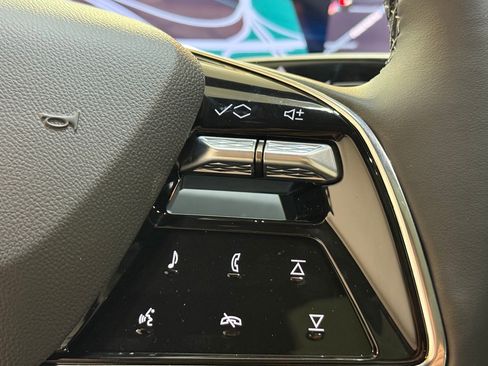 New 2026 Cadillac Lyriq Premium Luxury image 32