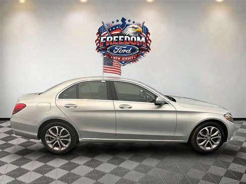 Used 2016 Mercedes-Benz C 300 4MATIC Sedan image 4