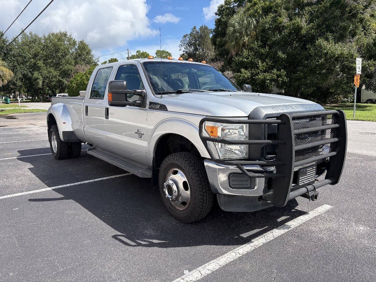 Used 2016 Ford F350 XL w/ Power Equipment Group AWD/4WD image 4