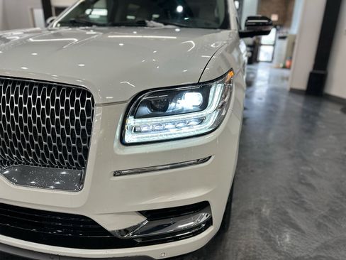 Used 2021 Lincoln Navigator L Reserve w/ Luxury Package image 19