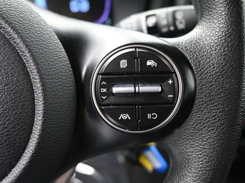Certified 2025 Kia Soul LX w/ LX Technology Package image 25