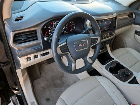 Used 2023 GMC Acadia Denali FWD image 10